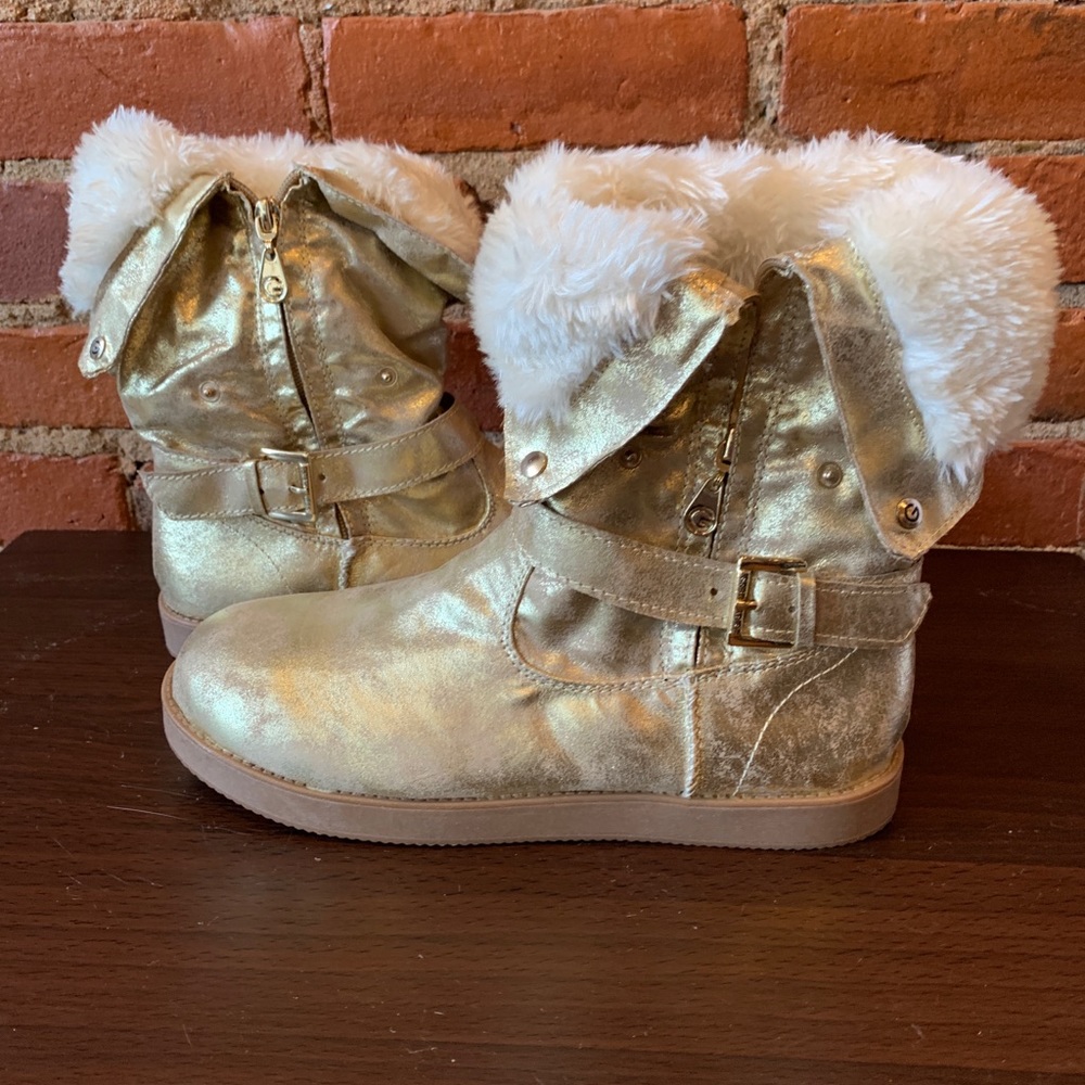 Guess boots
